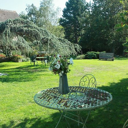 Bed and Breakfast Maison Prairie Bonheur Magny-les-Hameaux Exteriér fotografie