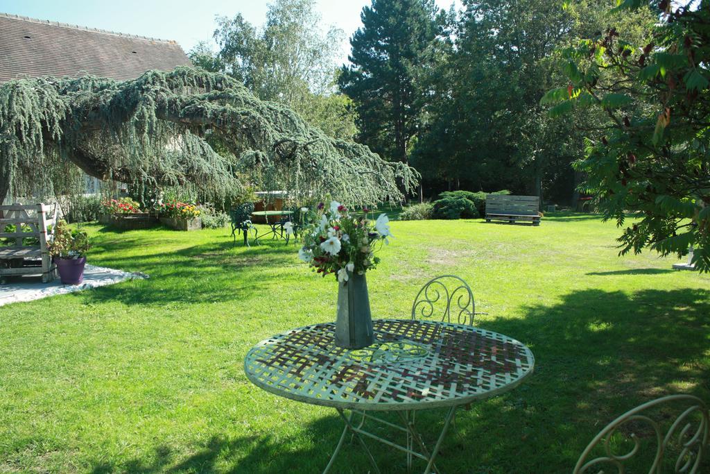 Bed and Breakfast Maison Prairie Bonheur Magny-les-Hameaux Exteriér fotografie